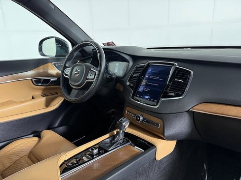 Used 2017 Volvo XC90 T6 Inscription w/ Vision Package image 28