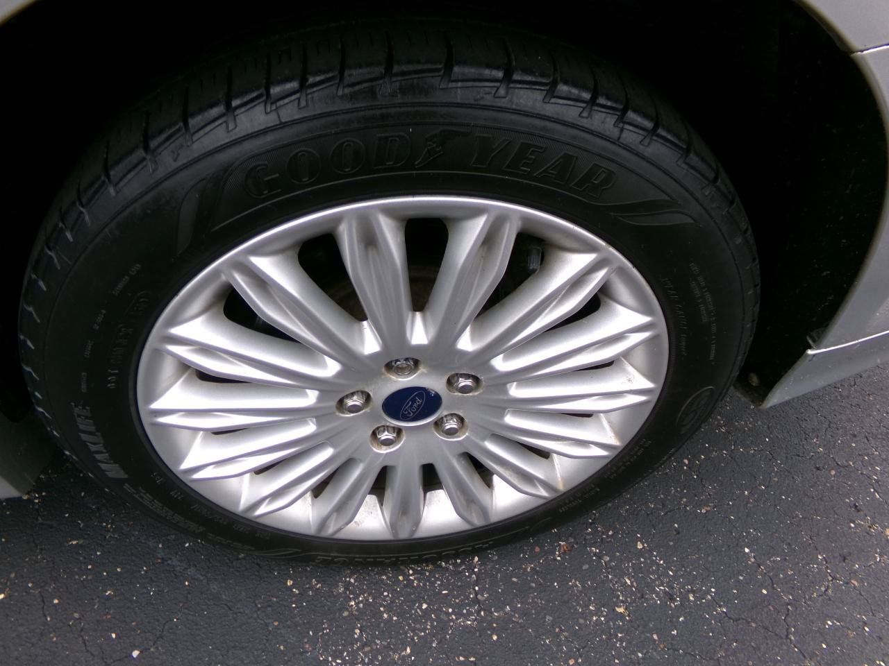 Used 2014 Ford Fusion SE FWD image 36