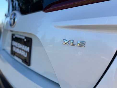 Used 2021 Toyota Prius Prime XLE FWD image 42