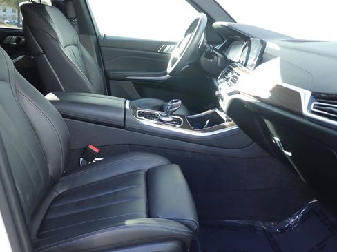 Used 2022 BMW X5 xDrive40i w/ M Sport Package image 20