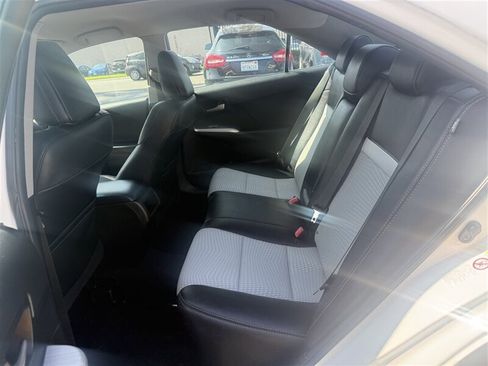 Used 2013 Toyota Camry SE FWD image 10