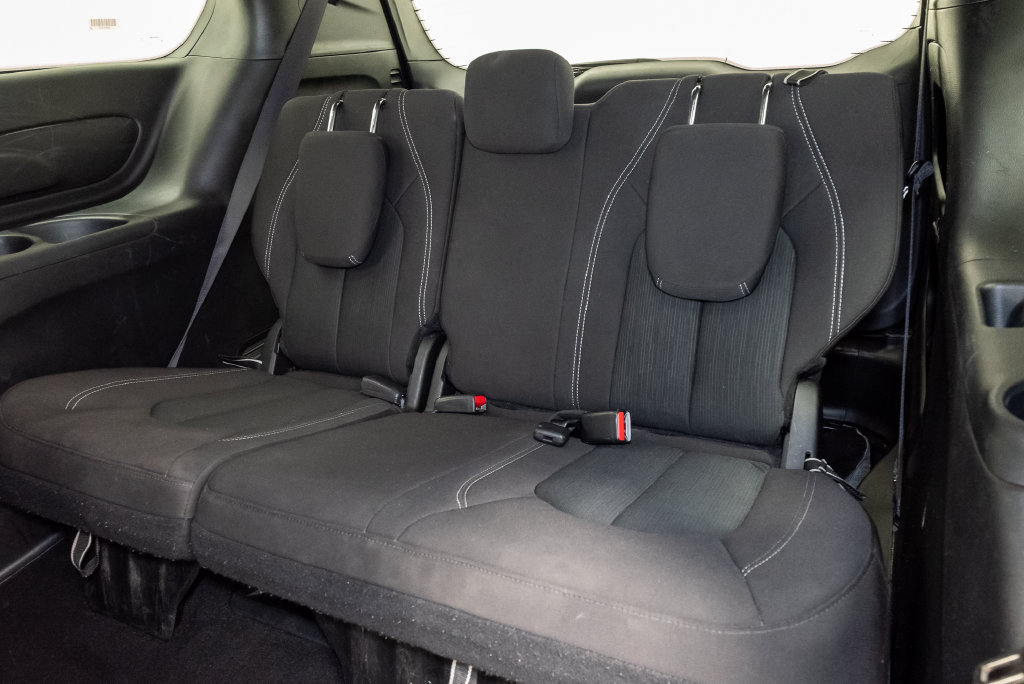 Used 2023 Chrysler Pacifica Touring FWD image 31