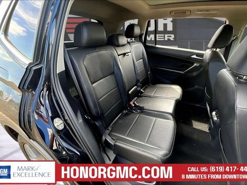 Used 2020 Volkswagen Tiguan SEL AWD/4WD image 24