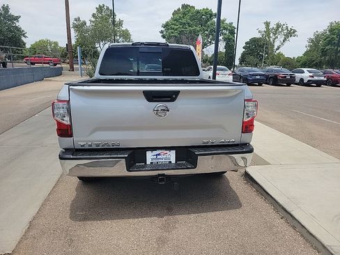 Used 2017 Nissan Titan SV AWD/4WD image 6