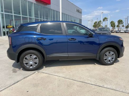 Certified 2025 Nissan Kicks S image 2