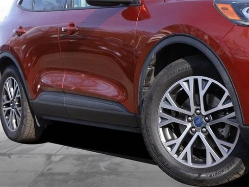 Used 2020 Ford Escape SEL image 3