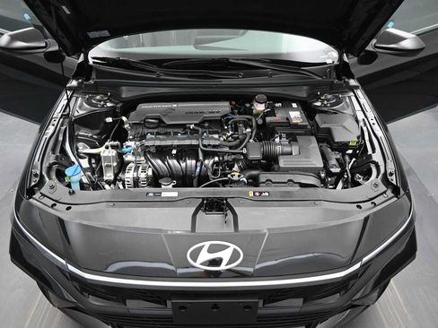 New 2026 Hyundai Elantra Sport FWD image 23
