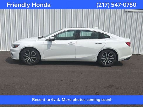 Used 2018 Chevrolet Malibu LT w/ Leather Package FWD image 1