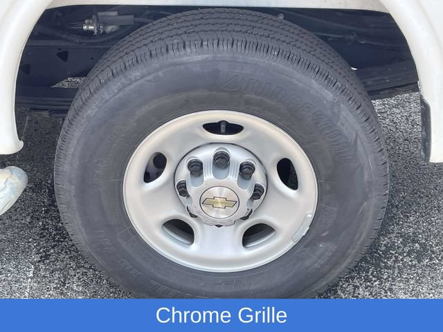 Used 2025 Chevrolet Express 2500 w/ Driver Convenience Package RWD image 12
