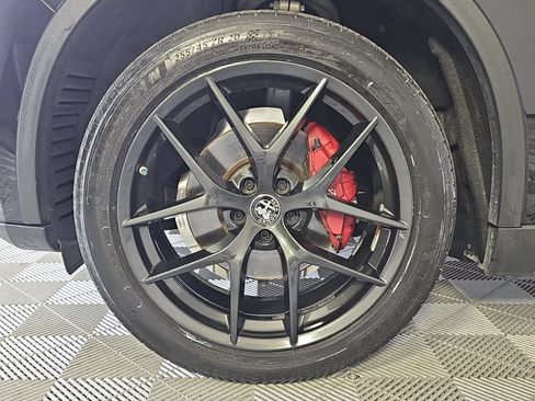 Used 2020 Alfa Romeo Stelvio w/ Nero Edizione RWD image 10
