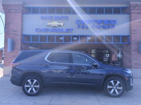 Used 2023 Chevrolet Traverse LT w/ LT Premium Package FWD image 10