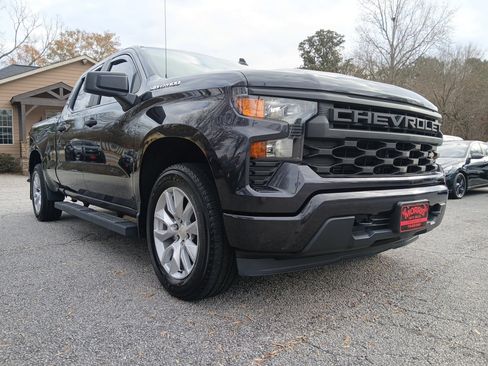 Used 2022 Chevrolet Silverado 1500 Custom image 4