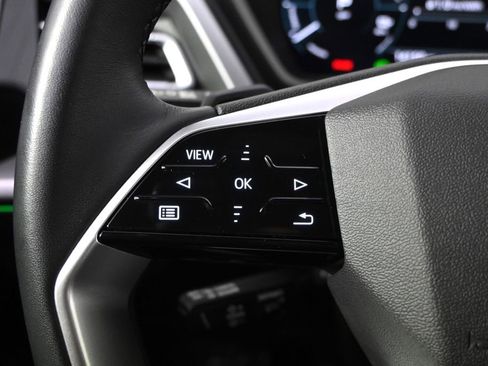 Used 2022 Audi Q4 e-tron Prestige image 34