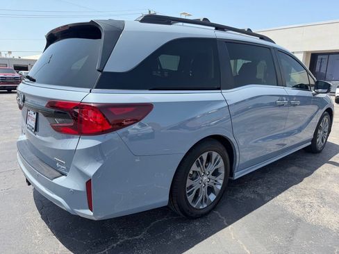 Used 2025 Honda Odyssey Touring image 13