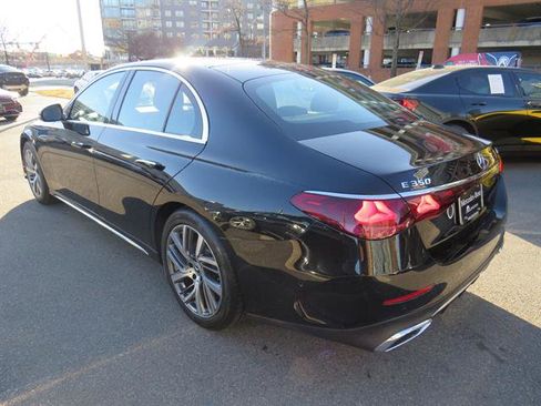 Used 2025 Mercedes-Benz E 350 4MATIC Sedan image 2