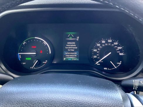 Used 2022 Toyota Sienna XLE image 24