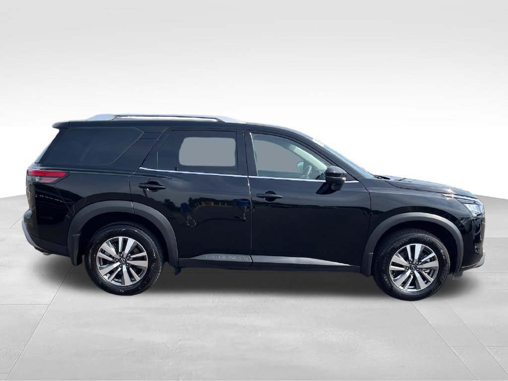 Used 2025 Nissan Pathfinder SL w/ Cargo Package FWD image 7