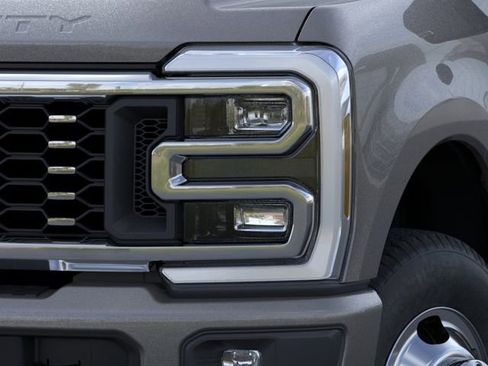 New 2026 Ford F350 Platinum AWD/4WD image 18