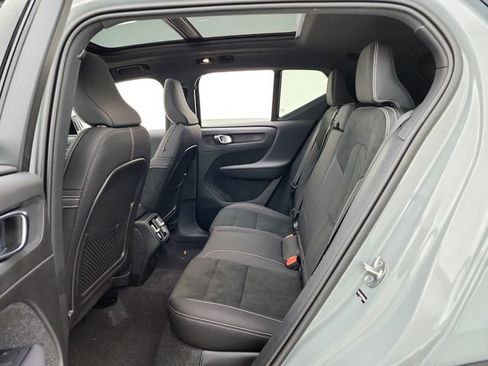 New 2026 Volvo XC40 B5 Ultra w/ Climate Package AWD/4WD image 29
