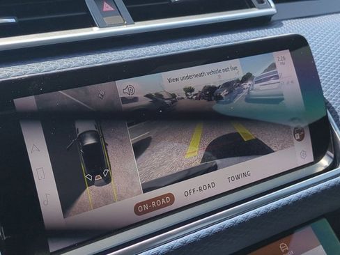 Used 2021 Land Rover Range Rover Velar R-Dynamic S image 12