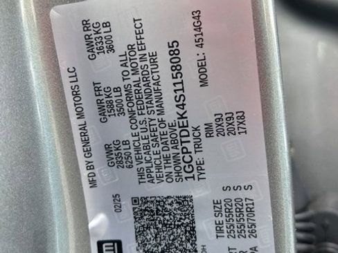 Used 2025 Chevrolet Colorado Z71 w/ Technology Package image 36