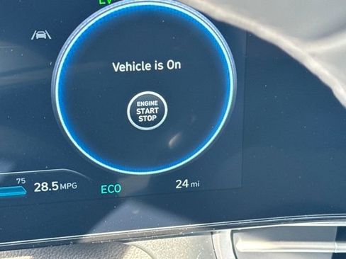 New 2026 Hyundai Elantra Limited FWD image 16