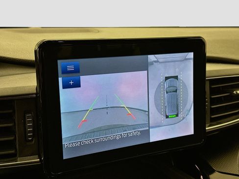 Used 2023 Ford Explorer ST-Line w/ Class IV Trailer Tow Package image 23