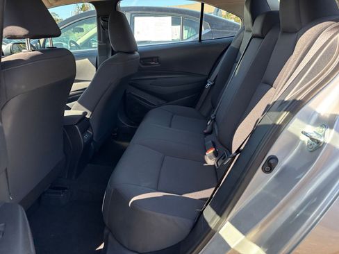 Used 2025 Toyota Corolla LE image 27