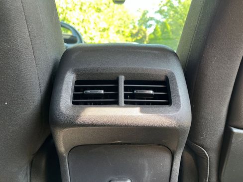 Used 2024 GMC Terrain SLE image 23