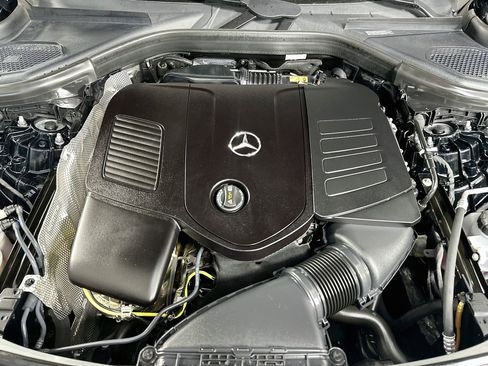 Used 2026 Mercedes-Benz GLC 300 4MATIC image 36