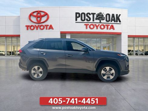 Used 2025 Toyota RAV4 XLE FWD image 8