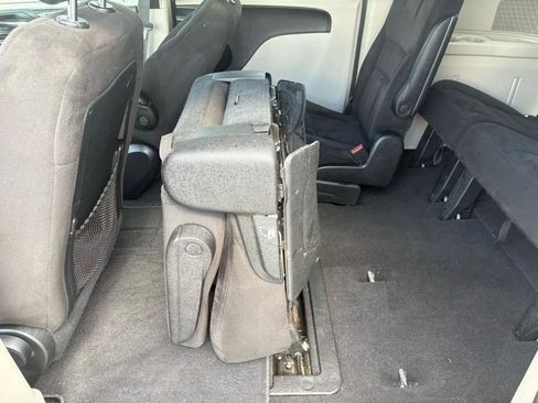 Used 2014 Dodge Grand Caravan SE w/ Quick Order Package 29E SE FWD image 28