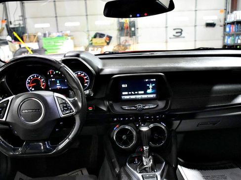 Used 2018 Chevrolet Camaro LT RWD image 14