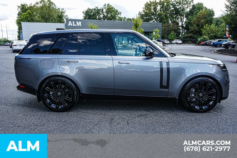 Used 2024 Land Rover Range Rover SE AWD/4WD image 8