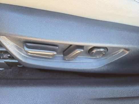 Certified 2025 Toyota Camry SE image 31