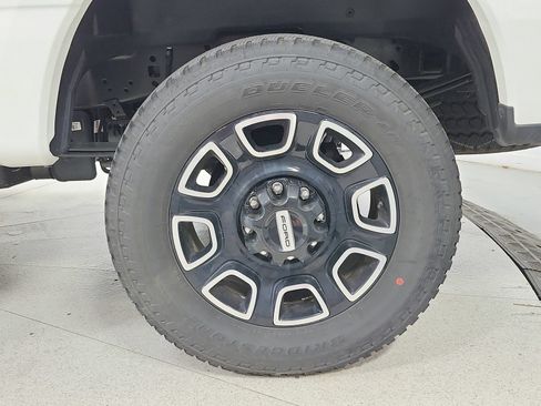 Used 2026 Ford F250 Platinum AWD/4WD image 14