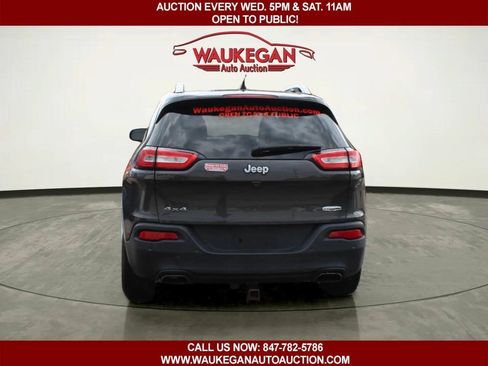 Used 2016 Jeep Cherokee Latitude w/ Comfort/Convenience Group AWD/4WD image 6