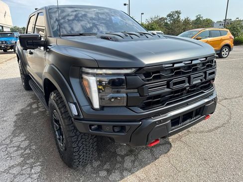 Used 2025 Ford F150 Raptor w/ Equipment Group 803A Raptor R AWD/4WD image 17