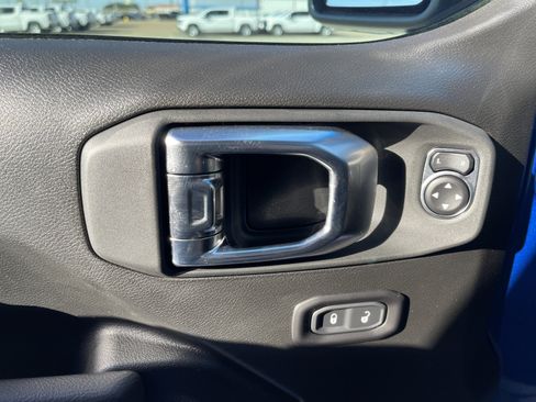 New 2025 Jeep Gladiator Sport image 21