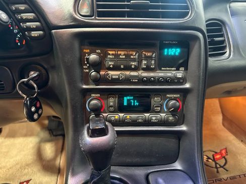 Used 1999 Chevrolet Corvette Convertible w/ Memory Pkg RWD image 16