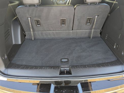 Used 2022 Chevrolet Traverse Premier w/ Redline Edition image 11