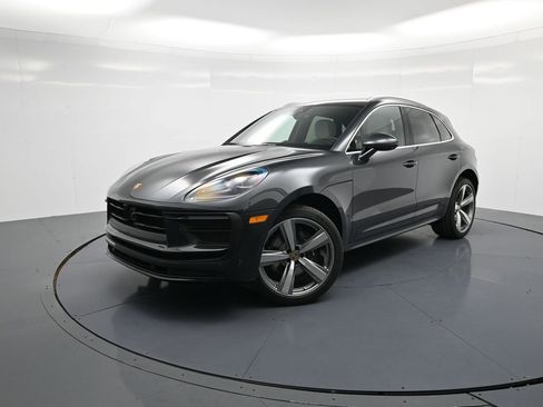 New 2026 Porsche Macan image 28
