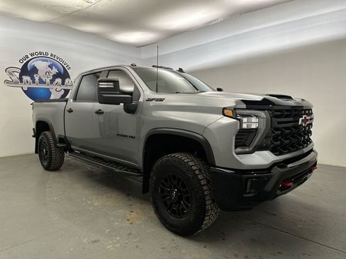 Used 2025 Chevrolet Silverado 2500 ZR2 w/ LPO, Dark Essentials Package image 13