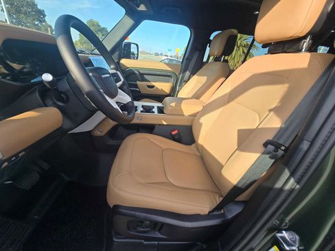 New 2026 Land Rover Defender 110 X-Dynamic SE image 23
