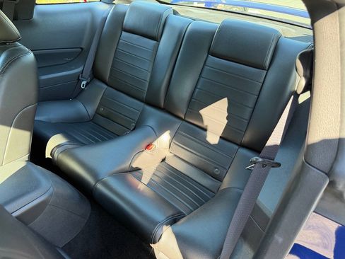 Used 2005 Ford Mustang GT RWD image 15