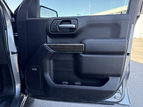 Used 2021 Chevrolet Silverado 1500 LT Trail Boss w/ Convenience Package II image 43