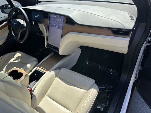 Used 2020 Tesla Model X Long Range image 13