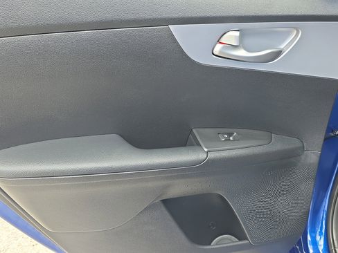 Used 2024 Kia Forte LXS w/ LXS Technology Package FWD image 13