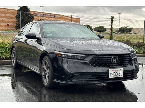 Used 2023 Honda Accord EX image 2