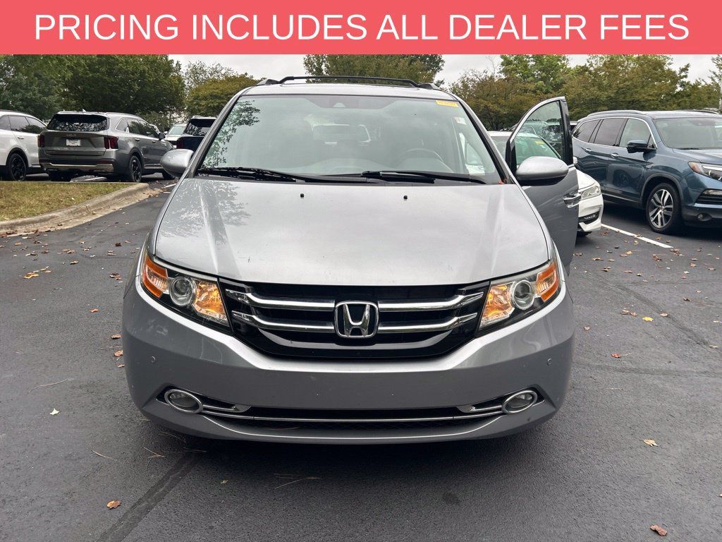 Used 2016 Honda Odyssey Touring Elite image 3